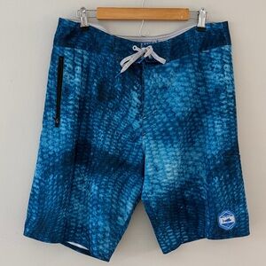 Pelagic Argonaut Men Sz 36 Blue Aqua Tie Dye Patterned Board Shorts